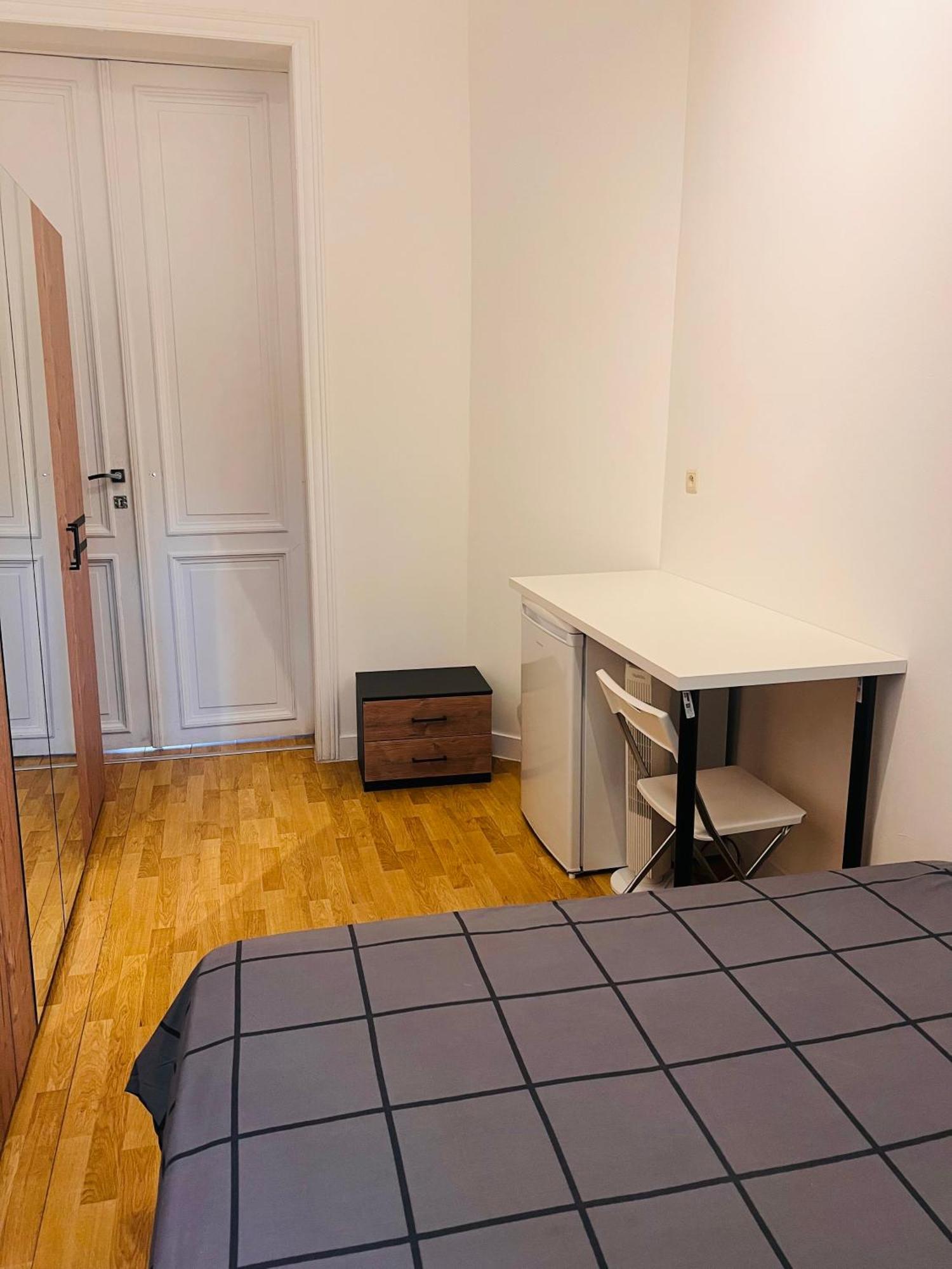 Quarto Da Nessa Proximo A Louise, Brussels